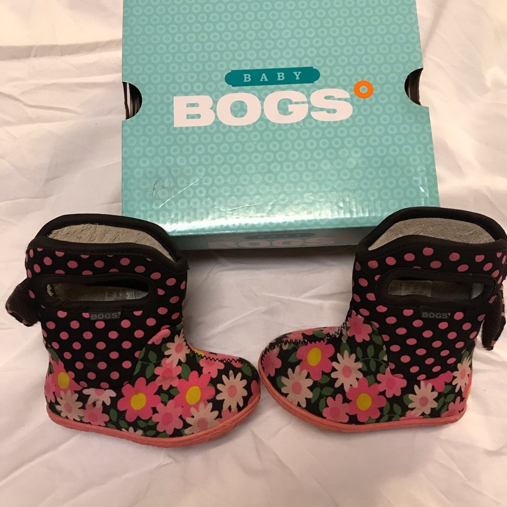 Baby Bogs size 4